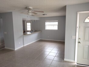 977 2nd Ave NE in Largo, FL - Building Photo - Building Photo