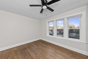 1934 W Estes Ave in Chicago, IL - Building Photo