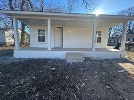 416 Tyus St in Brownsville, TN - Building Photo