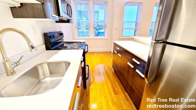 property at 125 Park Dr