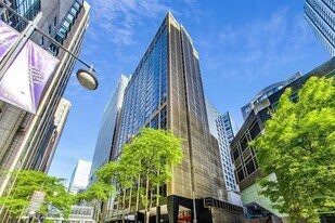 233 E Erie St, Unit 1703 in Chicago, IL - Building Photo