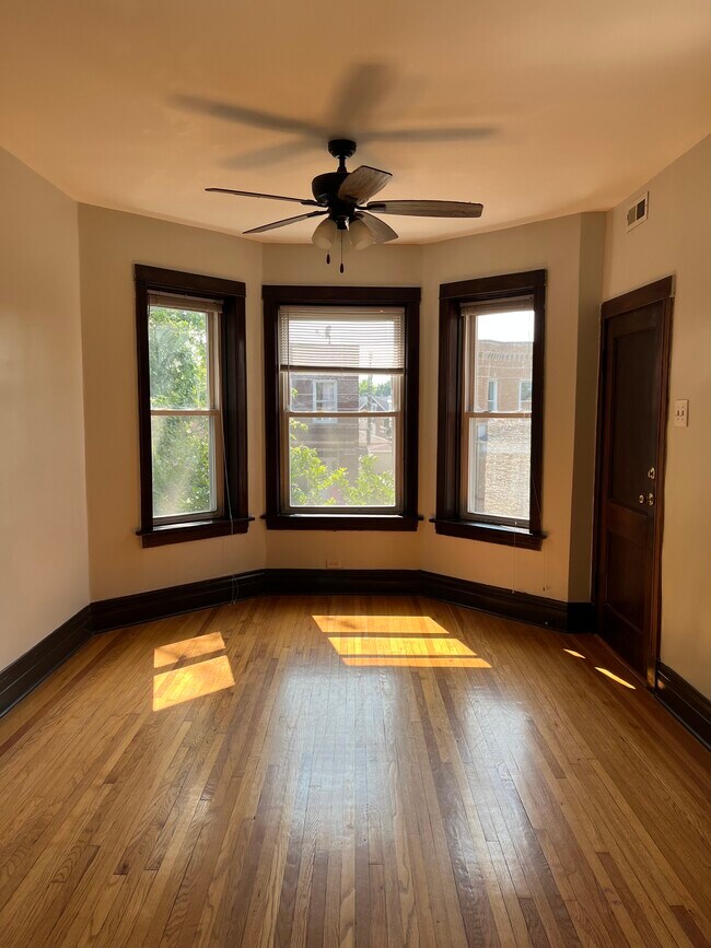 1439 N Ridgeway Ave in Chicago, IL - Building Photo - Building Photo