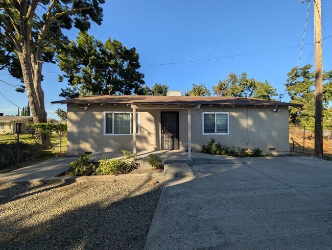 331 Spruce St-Unit -337 in Turlock, CA - Building Photo - Building Photo