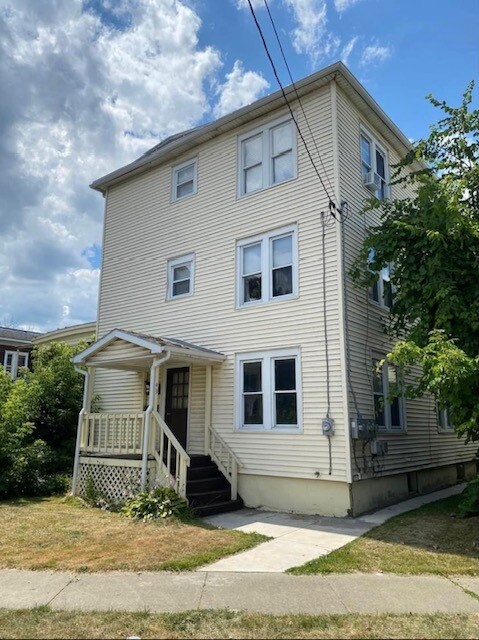 43 Mendelssohn St, Unit 1ST FLOOR in Binghamton, NY - Foto de edificio