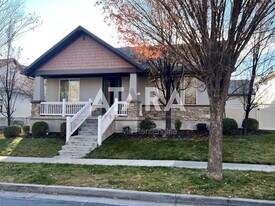11458 Harvest Crest Way in South Jordan, UT - Building Photo