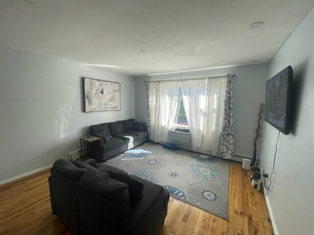 9002 Schenck St-Unit -2 in Brooklyn, NY - Foto de edificio - Building Photo
