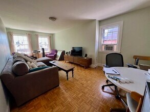 14 Chestnut St, Unit 4 in Boston, MA - Building Photo - Building Photo