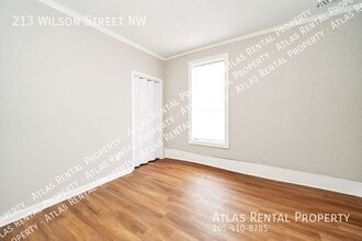 213 Wilson St NW in Decatur, AL - Foto de edificio - Building Photo