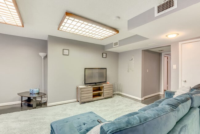 126 Gifford Ave, Unit SI ID1546496P