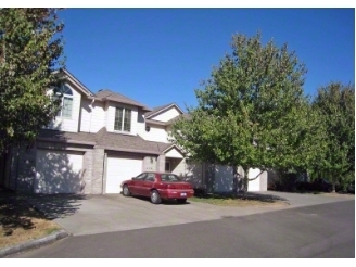 2122 NE Baker St in McMinnville, OR - Building Photo