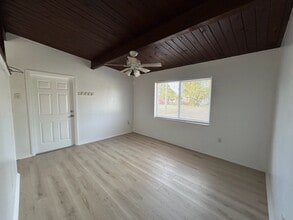 304 South Rd, Unit A in Ft. Myers, FL - Foto de edificio - Building Photo