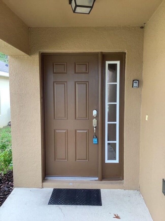 2239 Victoria Dr in Davenport, FL - Building Photo - Building Photo