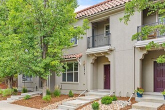 2874 Syracuse Ct in Denver, CO - Building Photo - Building Photo