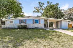 6238 Green Pine Ln in Jacksonville, FL - Building Photo