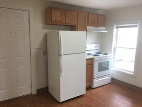 82 3rd St in Manchester, NH - Building Photo - Building Photo