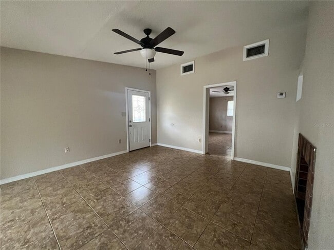 1601 Lakeview Ct in Eustis, FL - Building Photo - Building Photo