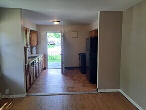 10196 Winkler Dr in St. Louis, MO - Building Photo - Building Photo
