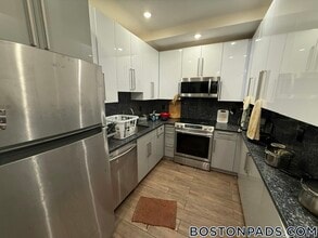 1616 Beacon St in Brookline, MA - Building Photo - Building Photo