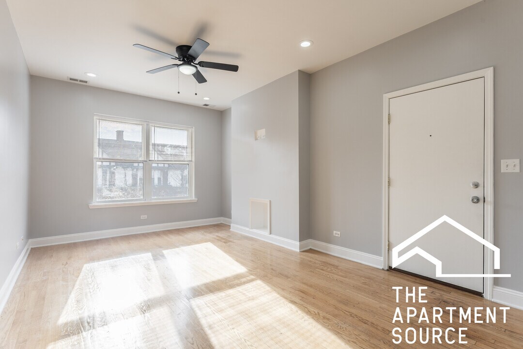 1012 W Sunnyside Ave in Chicago, IL - Building Photo