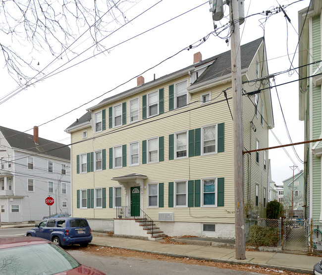 59 Crapo St in New Bedford, MA - Building Photo - Building Photo