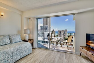 2440 Kuhio Ave, Unit 1703 in Honolulu, HI - Building Photo - Building Photo