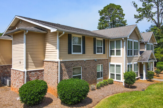 Magnolia Village in Americus, GA - Foto de edificio - Building Photo