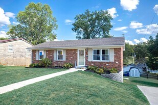 413 Elm Street Heights in Versailles, KY - Building Photo