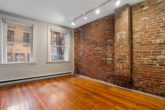 property at 68 Myrtle St