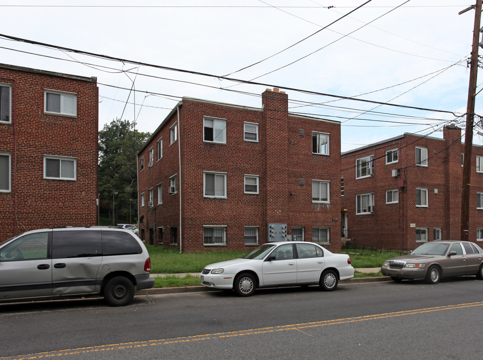 1729 27th St SE in Washington, DC - Building Photo