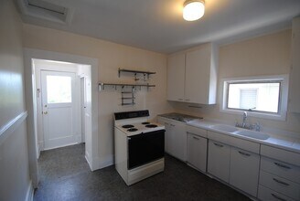 1726 Dexter Ave N in Seattle, WA - Building Photo - Building Photo