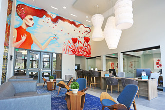 The Art on Highland in Phoenix, AZ - Foto de edificio - Interior Photo