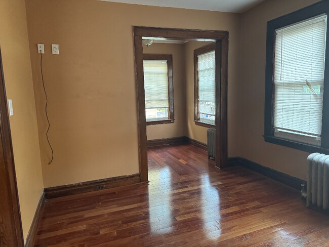 35 Oak Ave in Irvington, NJ - Building Photo - Building Photo