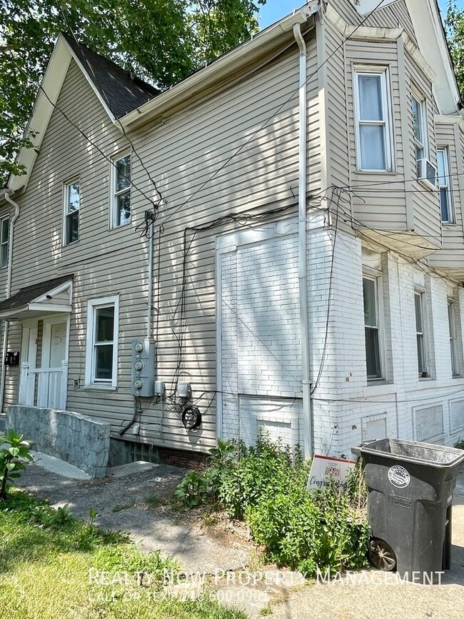 property at 2670 W 41st St