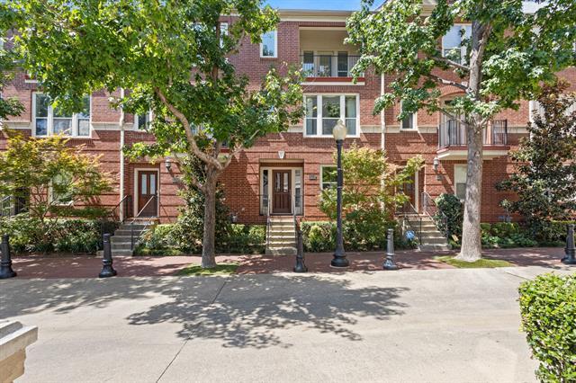 2514 Worthington St in Dallas, TX - Foto de edificio - Building Photo