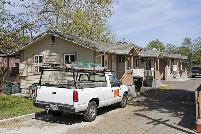 3118 Academy Way in Sacramento, CA - Building Photo - Building Photo