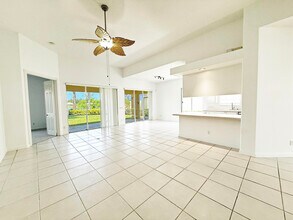 8311 Dominica Pl in Wellington, FL - Building Photo - Building Photo