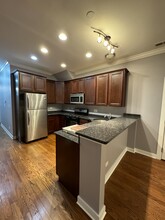 3416 W Franklin Blvd, Unit 2 in Chicago, IL - Building Photo - Building Photo