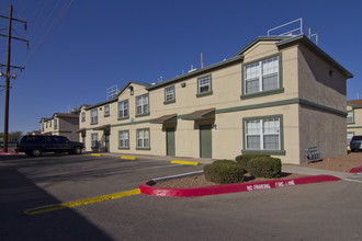 Arrowhead Place in El Paso, TX - Foto de edificio - Building Photo