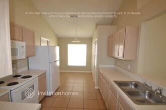 12215 Dawn Vista Dr in Riverview, FL - Foto de edificio - Building Photo