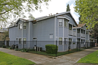 1800-1802 F St in Sacramento, CA - Building Photo - Building Photo