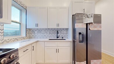 2050 Strauss St in Brooklyn, NY - Building Photo - Building Photo