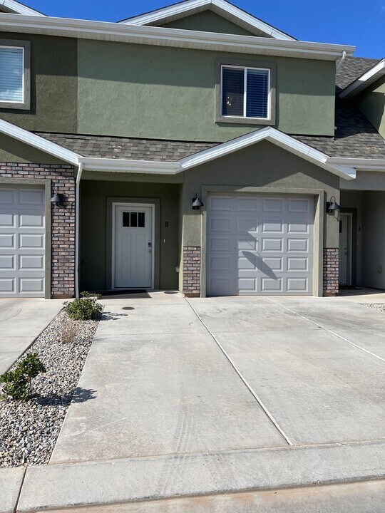 3132 W 1675 N in Cedar City, UT - Building Photo