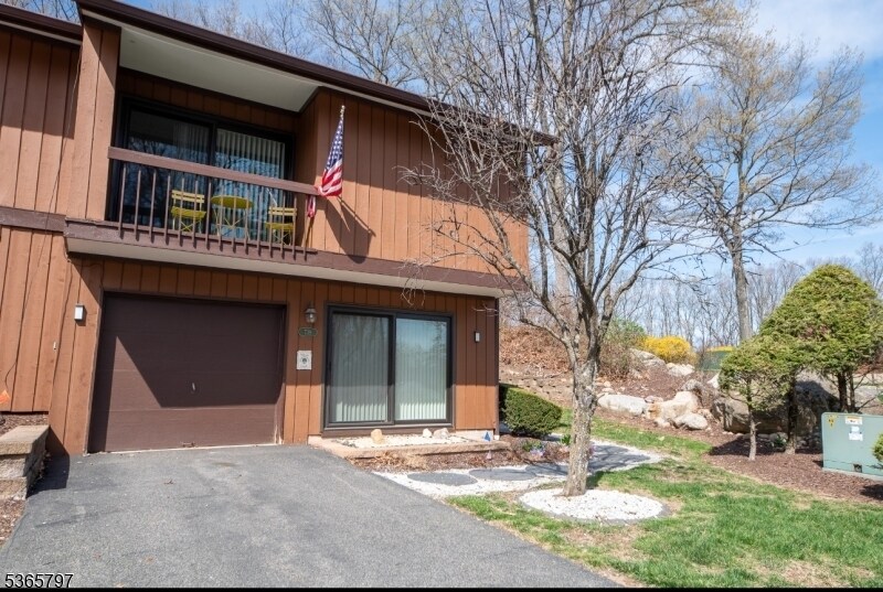 739 Upper Way in Wharton, NJ - Building Photo