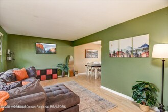 3 Albatross Dr in Howell, NJ - Building Photo - Building Photo