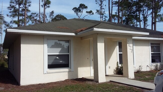 property at 2823 India Palm Dr