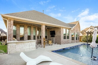 2000 Johnson Rd in Mansfield, TX - Building Photo - Building Photo