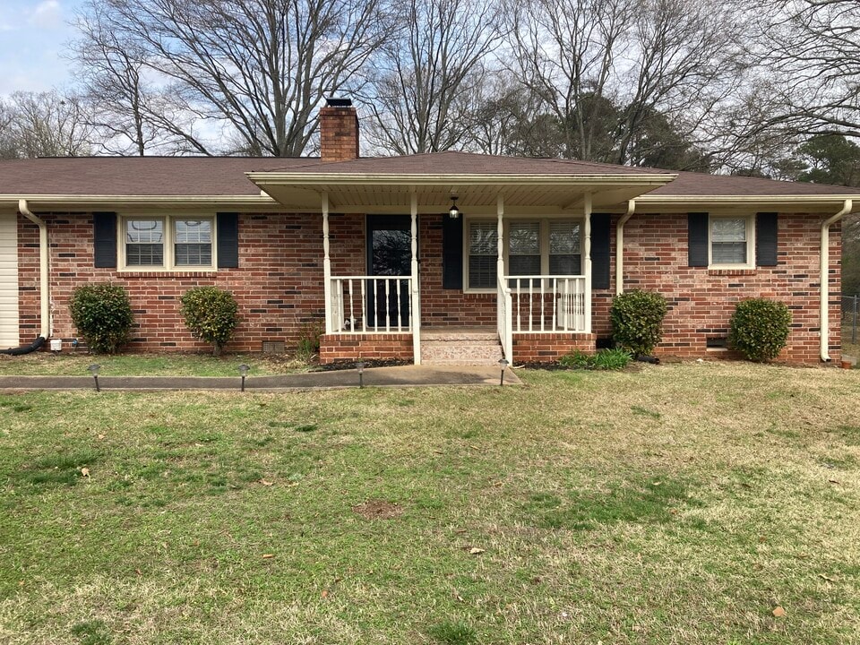 12 Theodore Dr in Greenville, SC - Building Photo