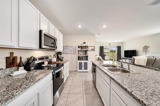 3528 Maple Grv Wy in Plant City, FL - Building Photo - Building Photo