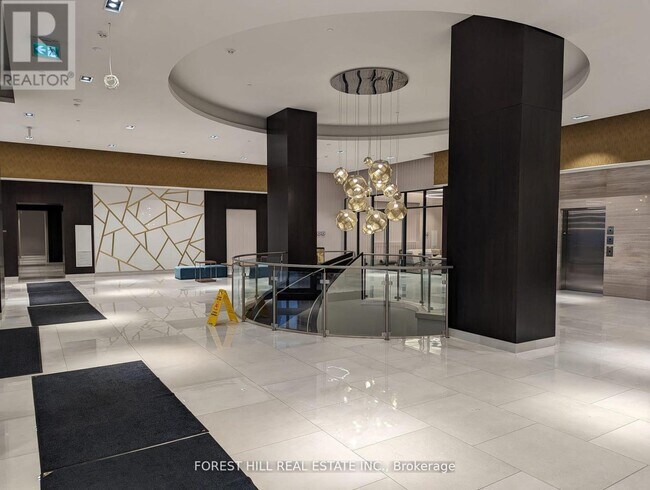 9000 Jane St in Vaughan, ON - Building Photo - Building Photo