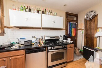 2633 1/2 N Spaulding Ave-Unit -3E in Chicago, IL - Foto de edificio - Building Photo